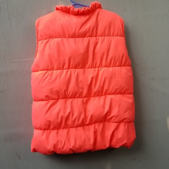 Girls Puffer Vest - Picture 2 of 3